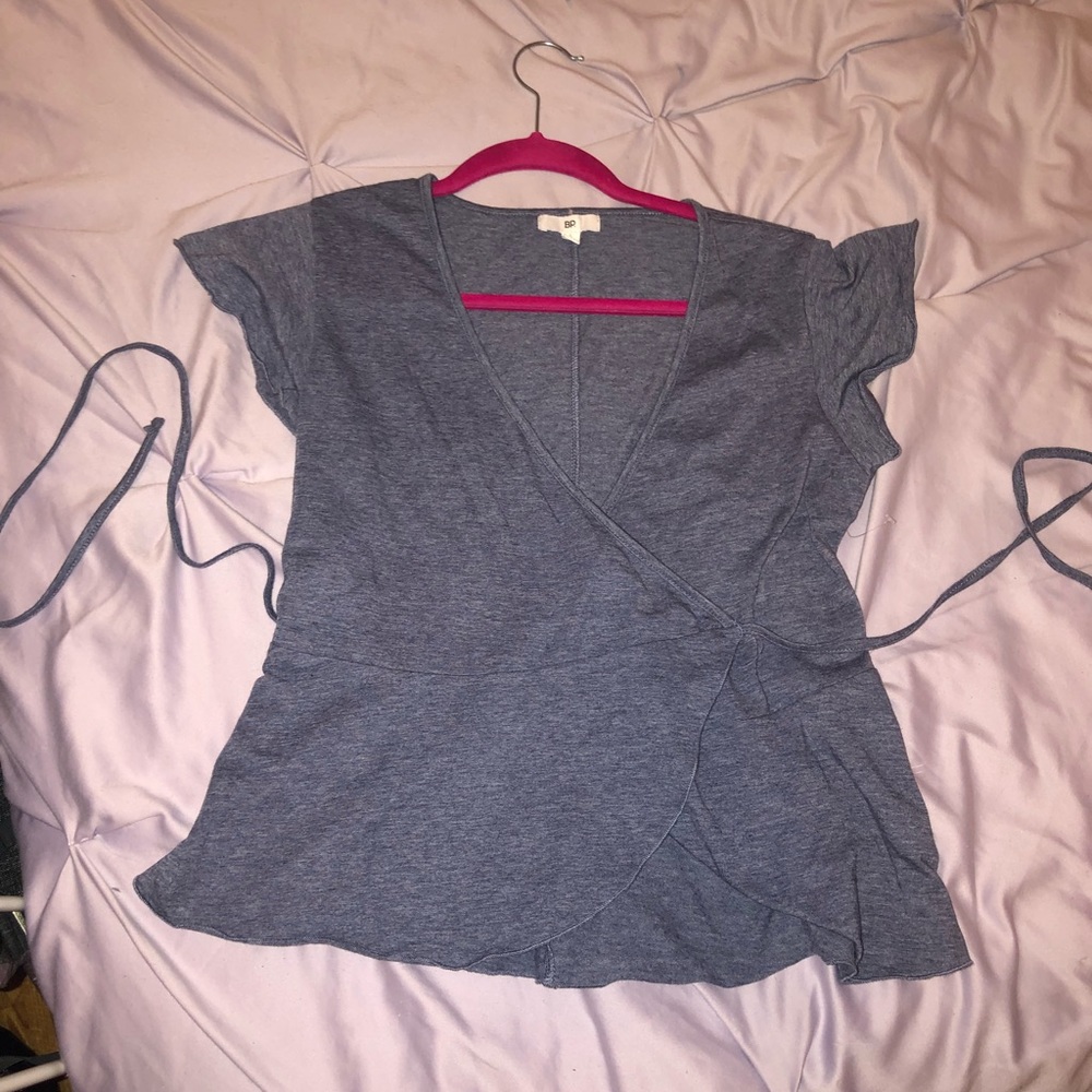 Heathered blue peplum top